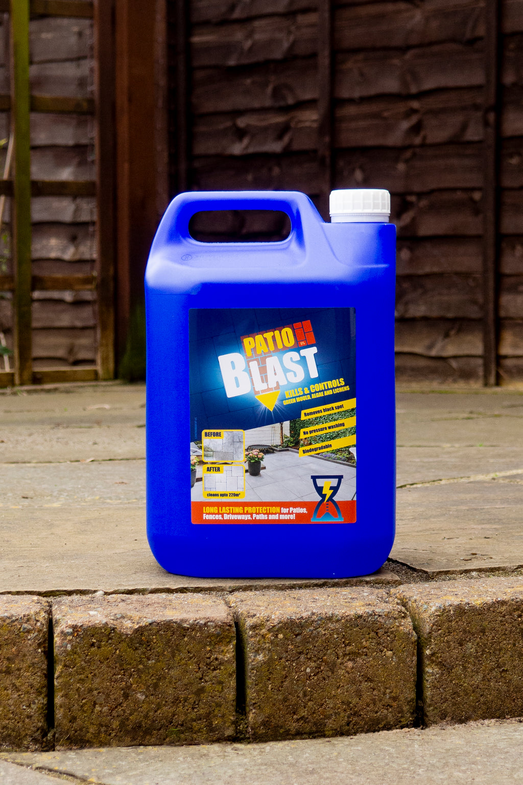 Patio Blast 5L on garden steps