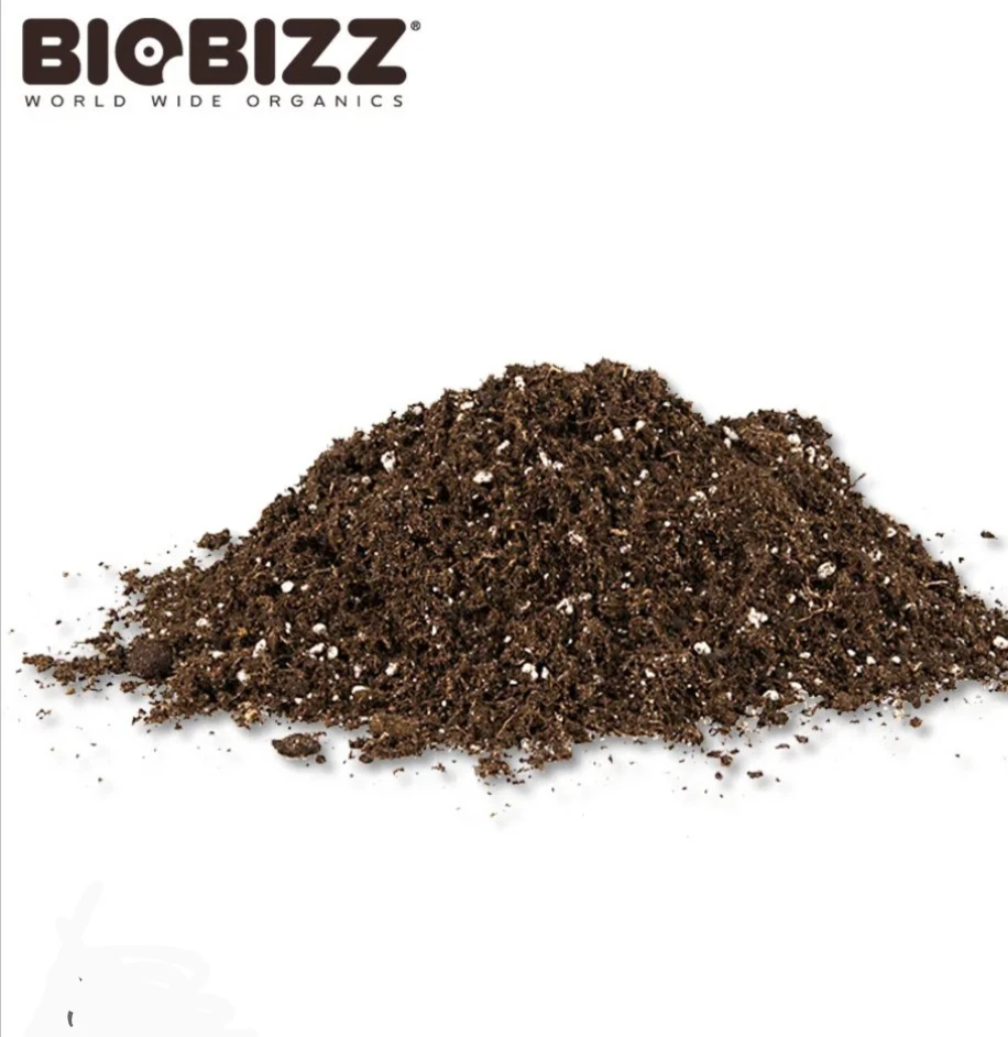 BIOBIZZ Light-Mix Organic Potting Soil for Cuttings & Houseplants